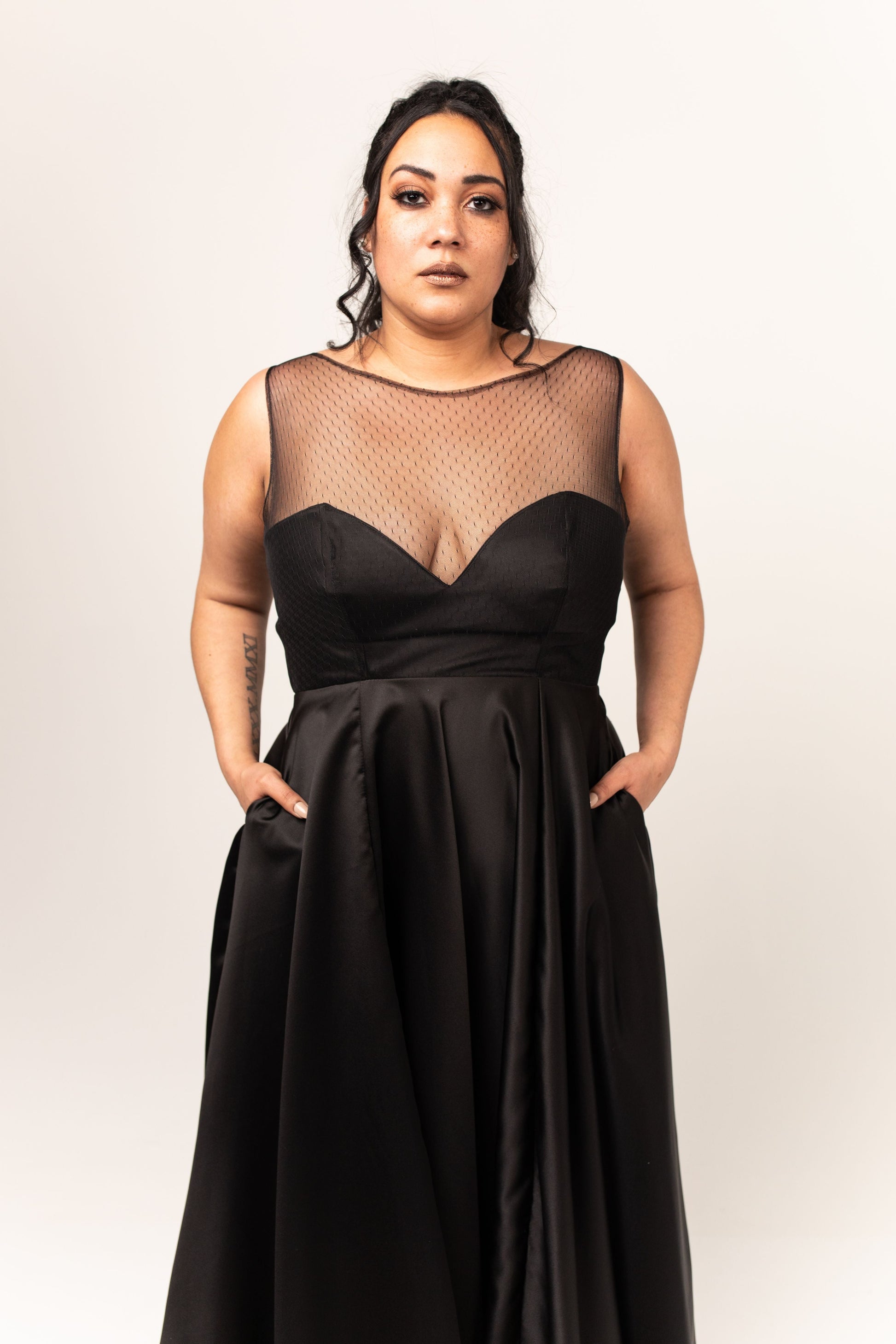 Size 14 Sample | Adelaide Gown Size 14 Sample | Adelaide Gown