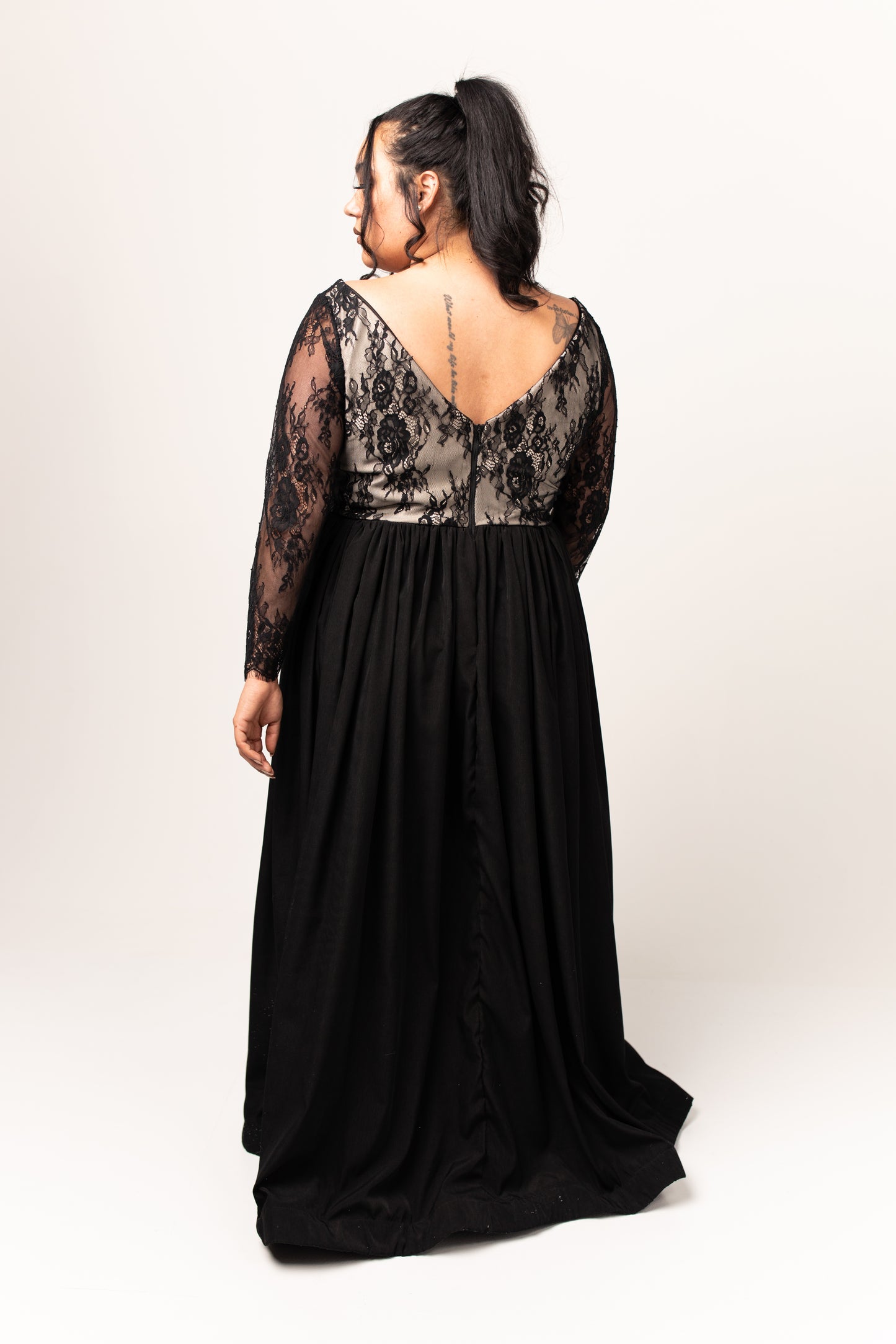 Size 14 Sample - Fallon Gown