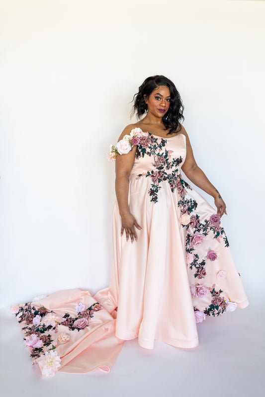 Unique Wedding Gowns for Brides of All Sizes | Hannah Caroline Couture Unique Wedding Gowns for Brides of All Sizes | Hannah Caroline Couture