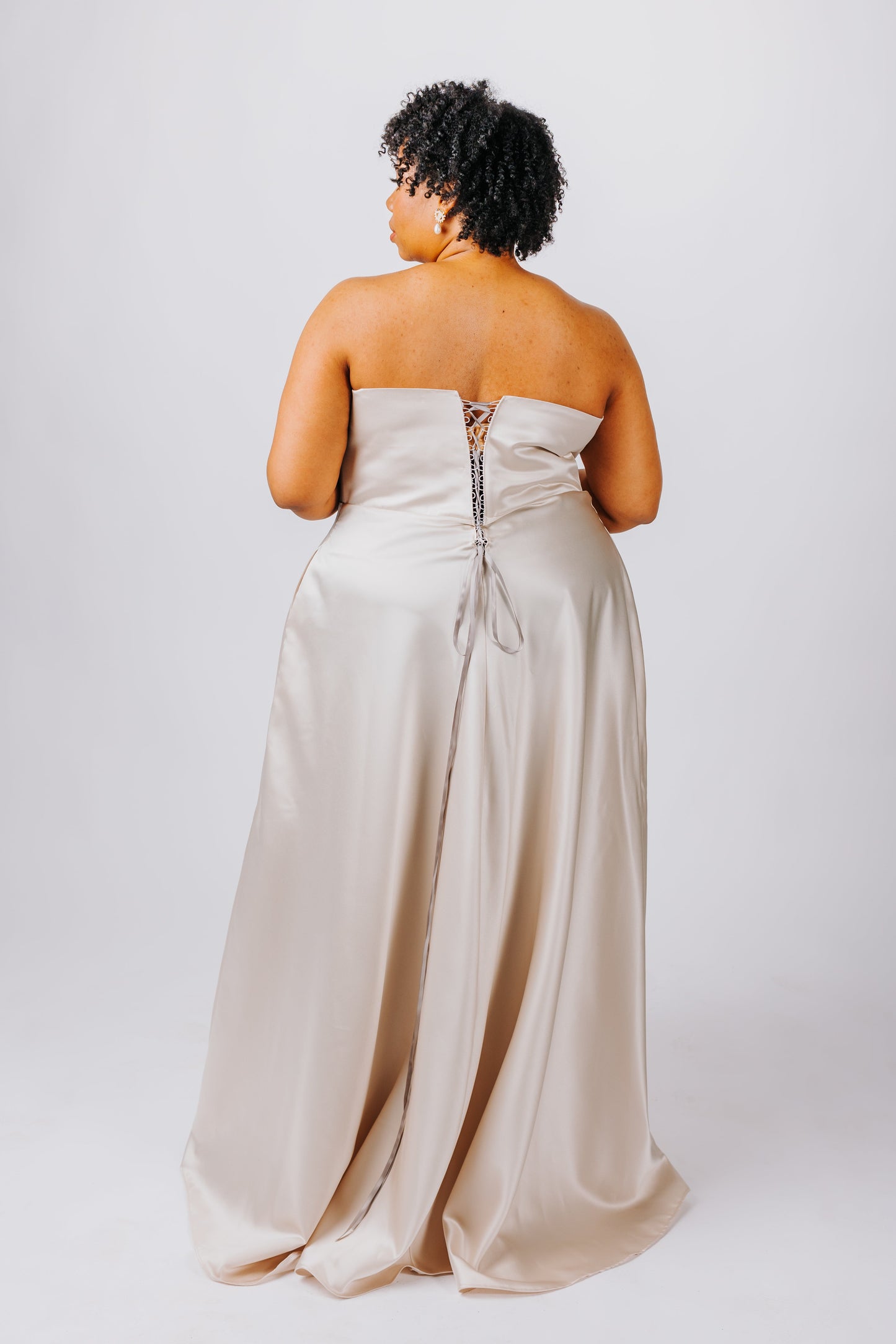 Size 20-24 Sample - Grace Gown