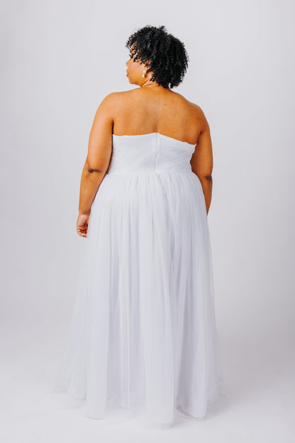 Size 20-22 Sample - Jessica Gown