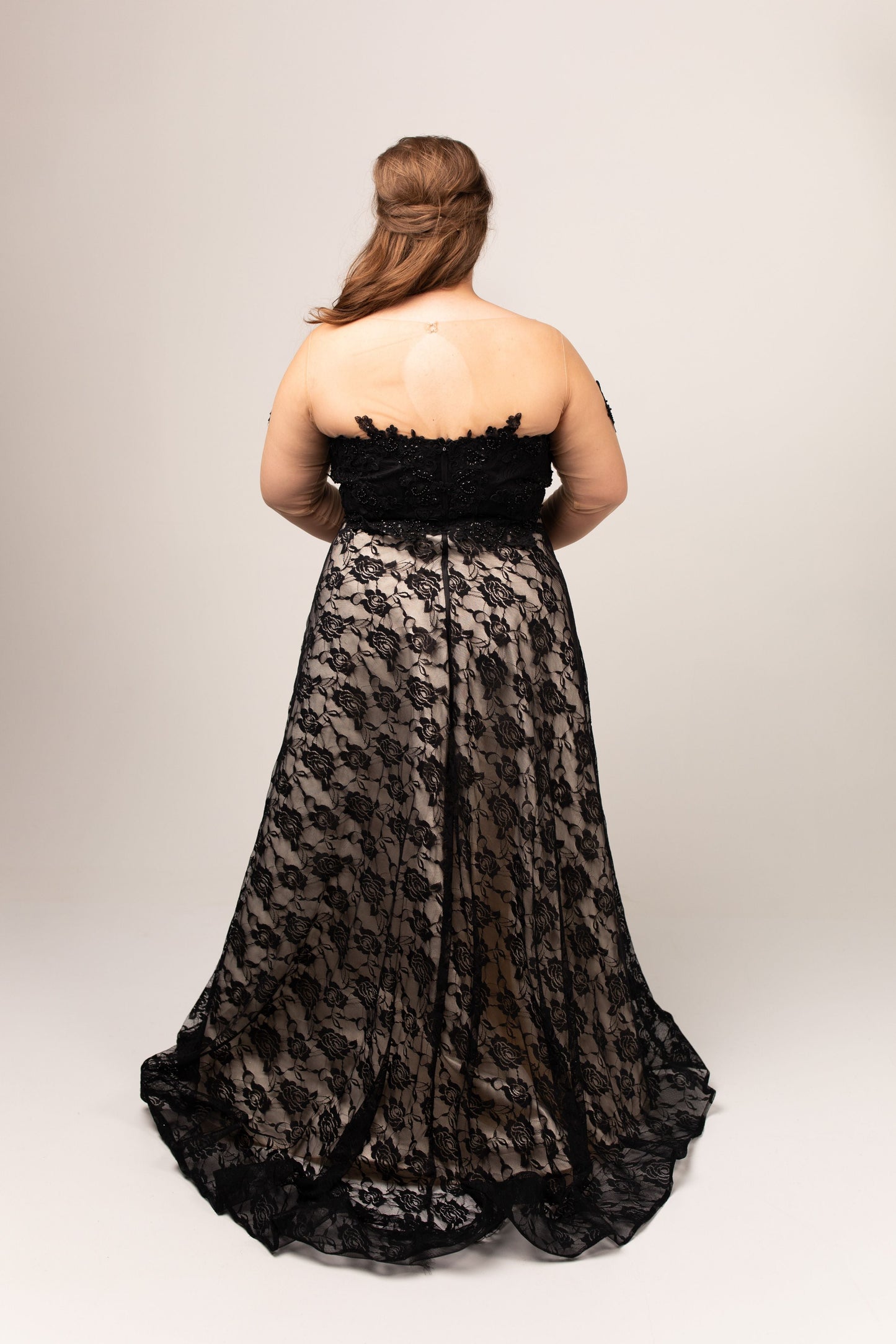 Size 16 Sample - Zara Gown