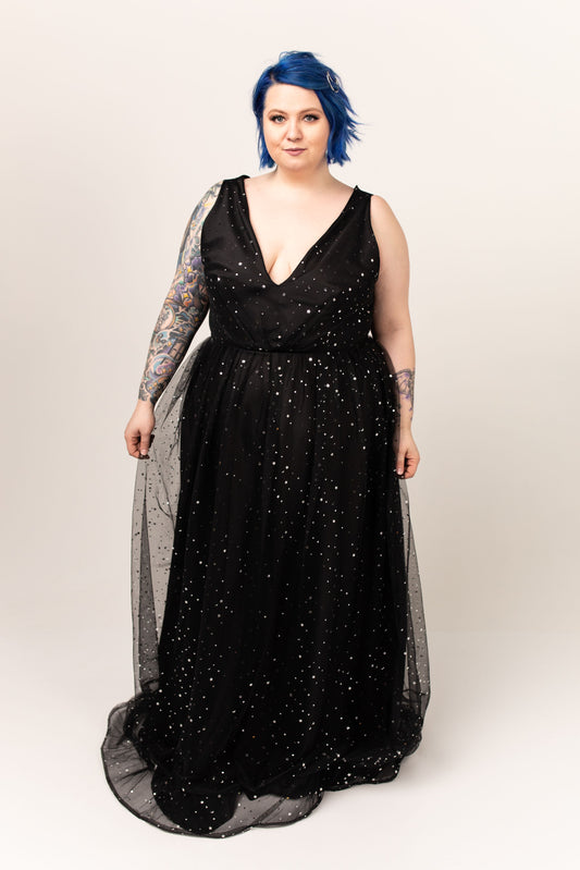 Non-Traditional Wedding Gowns | Size-Inclusive Alternative Wedding Gowns Hannah Caroline Couture Non-Traditional Wedding Gowns | Size-Inclusive Alternative Wedding Gowns Hannah Caroline Couture